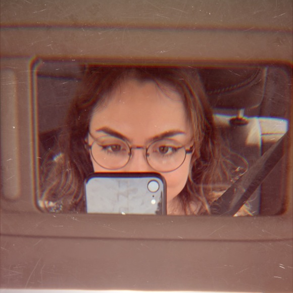 Meet your Posher, Maria - Picture 1 of 1